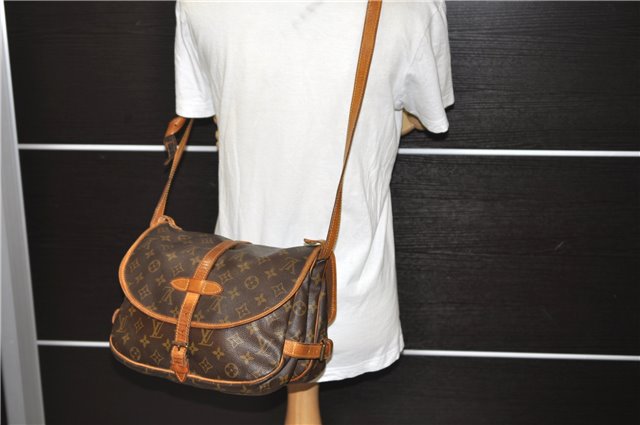 Auth LOUIS VUITTON Monogram Saumur 30 Shoulder Cross Body Bag M42256 Junk 6931C