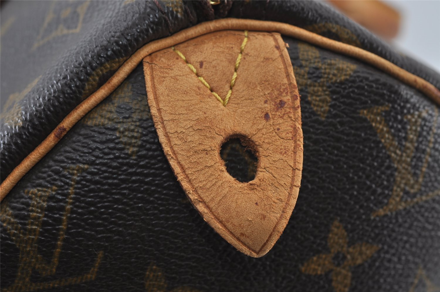 Authentic Louis Vuitton Monogram Speedy 30 Hand Boston Bag M41526 LV 6935I