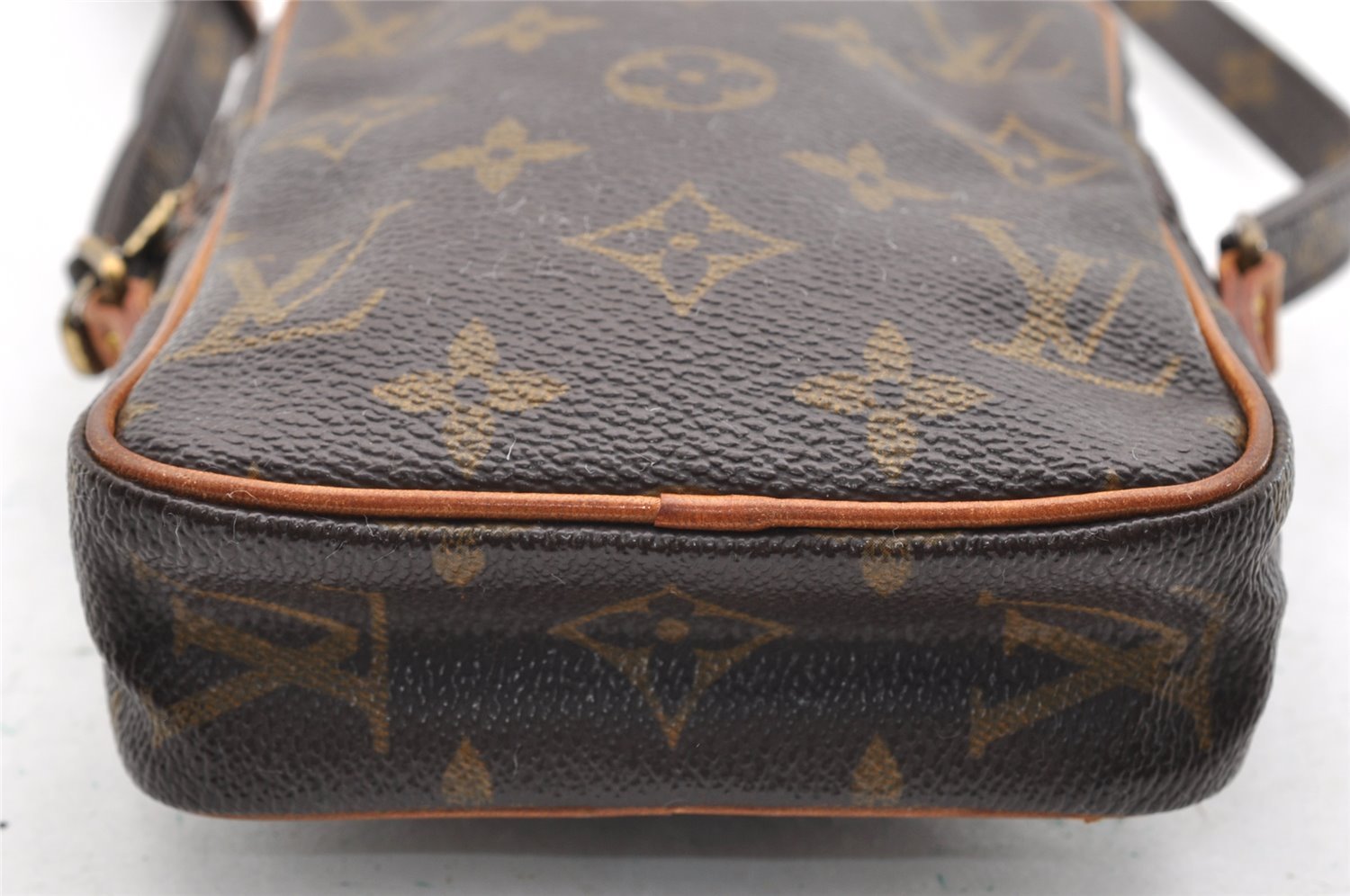 Auth Louis Vuitton Monogram Mini Poche Danube Shoulder Cross Bag M45268 LV 6951I