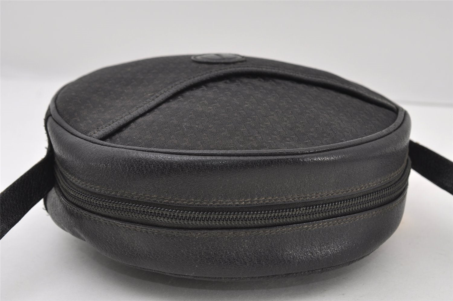 Authentic GUCCI Vintage Shoulder Cross Body Bag GG Canvas Leather Black 6960I