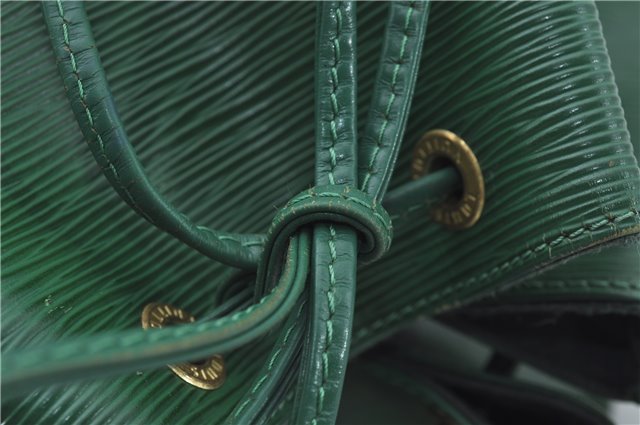 Authentic Louis Vuitton Epi Petit Noe Green Shoulder Bag M44104 LV 6976D