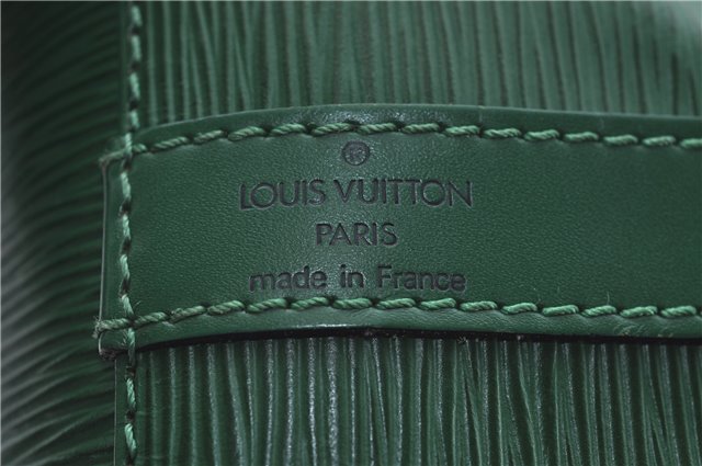 Authentic Louis Vuitton Epi Petit Noe Green Shoulder Bag M44104 LV 6976D