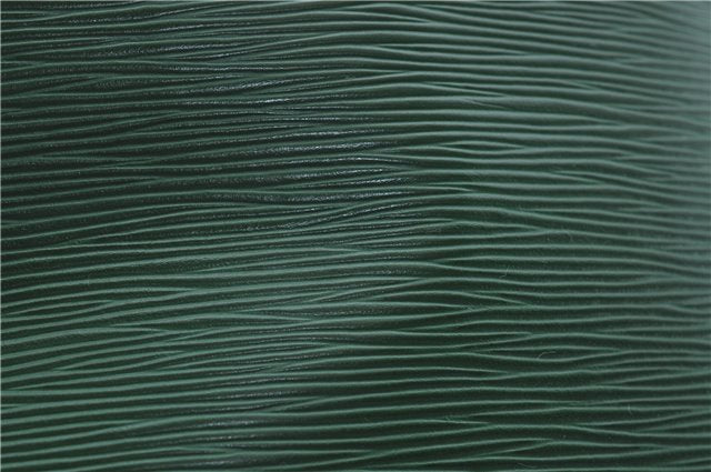 Authentic Louis Vuitton Epi Petit Noe Green Shoulder Bag M44104 LV 6976D