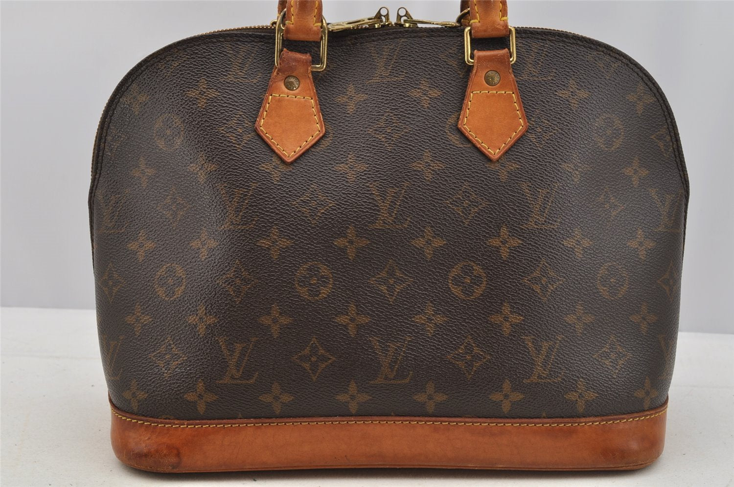 Authentic Louis Vuitton Monogram Alma Hand Bag Purse M51130 LV 6976I