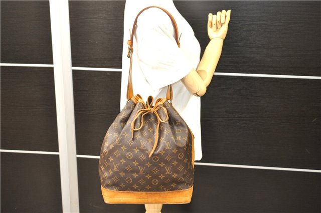Authentic Louis Vuitton Monogram Noe Shoulder Bag M42224 LV 6988D