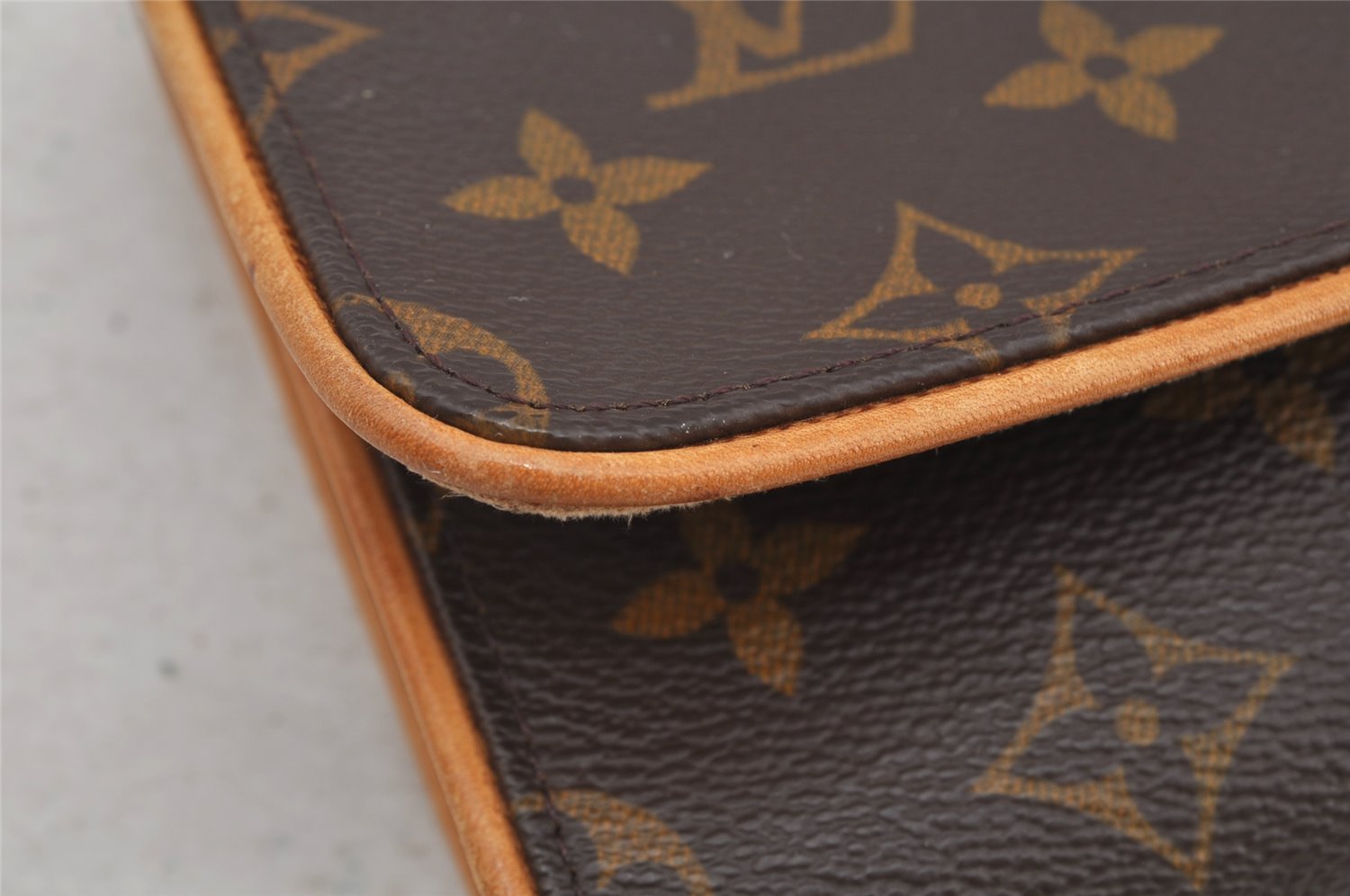 Authentic Louis Vuitton Monogram Pochette Twin GM Shoulder Bag M51852 LV 7036I