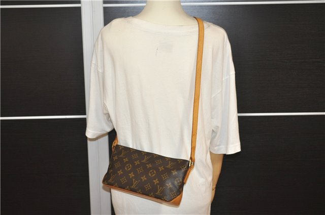 Authentic Louis Vuitton Monogram Trotteur Shoulder Cross Bag M51240 LV 7052F