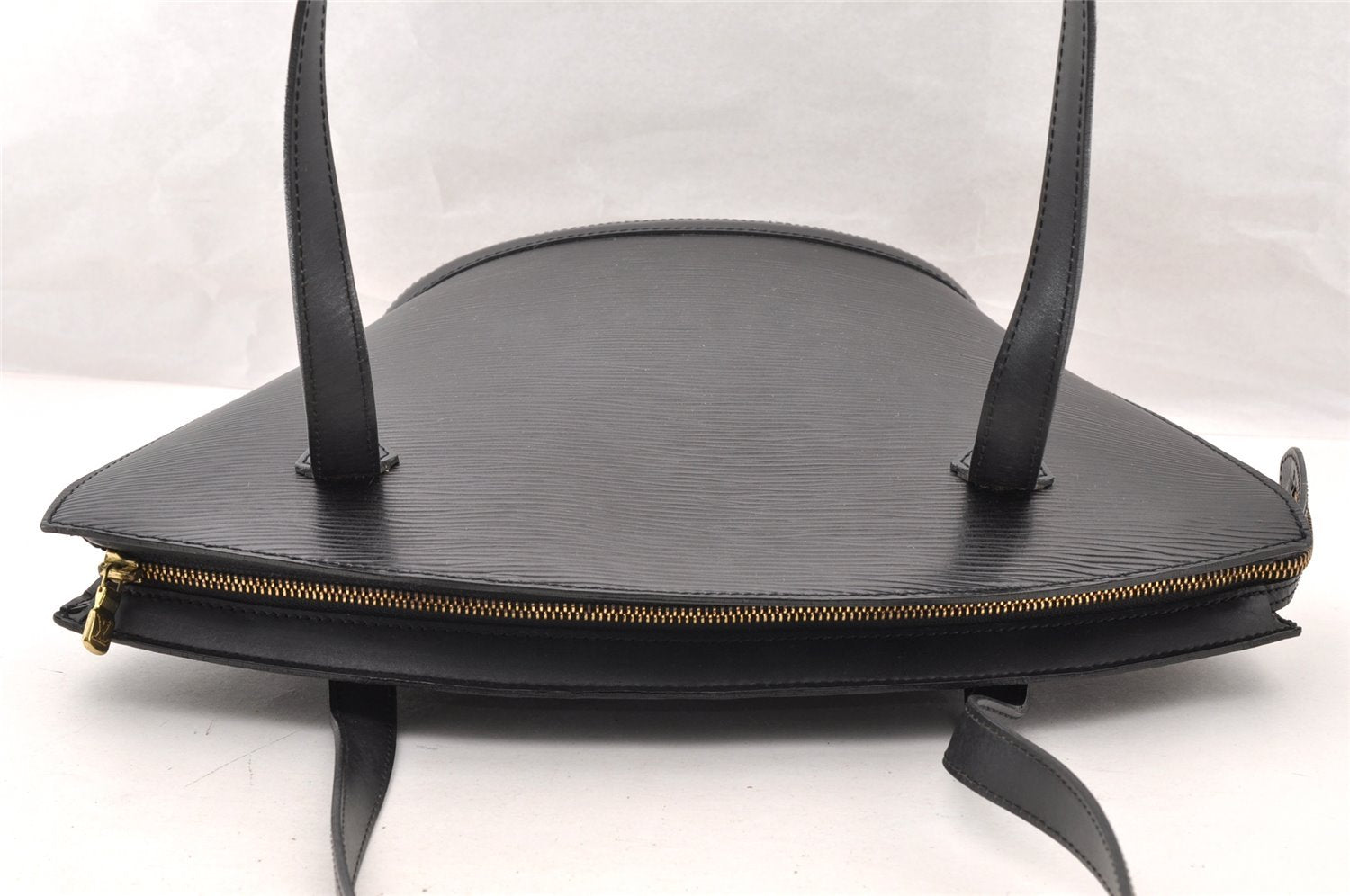 Authentic Louis Vuitton Epi Saint Jacques Poignet Long Shoulder Bag Black 7068I