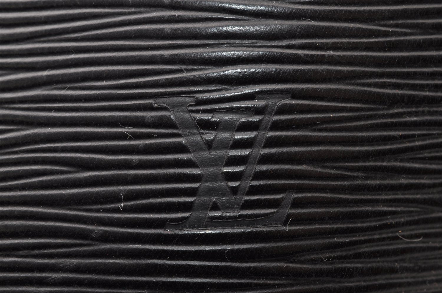 Authentic Louis Vuitton Epi Saint Jacques Poignet Long Shoulder Bag Black 7068I