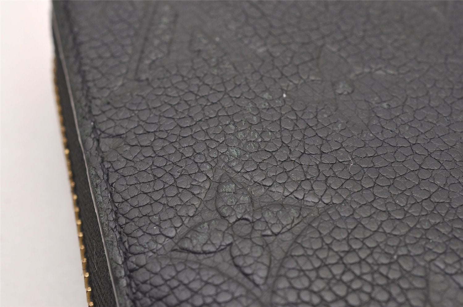 Authentic Louis Vuitton Monogram Empreinte Zippy Wallet Black M61864 LV 7072H