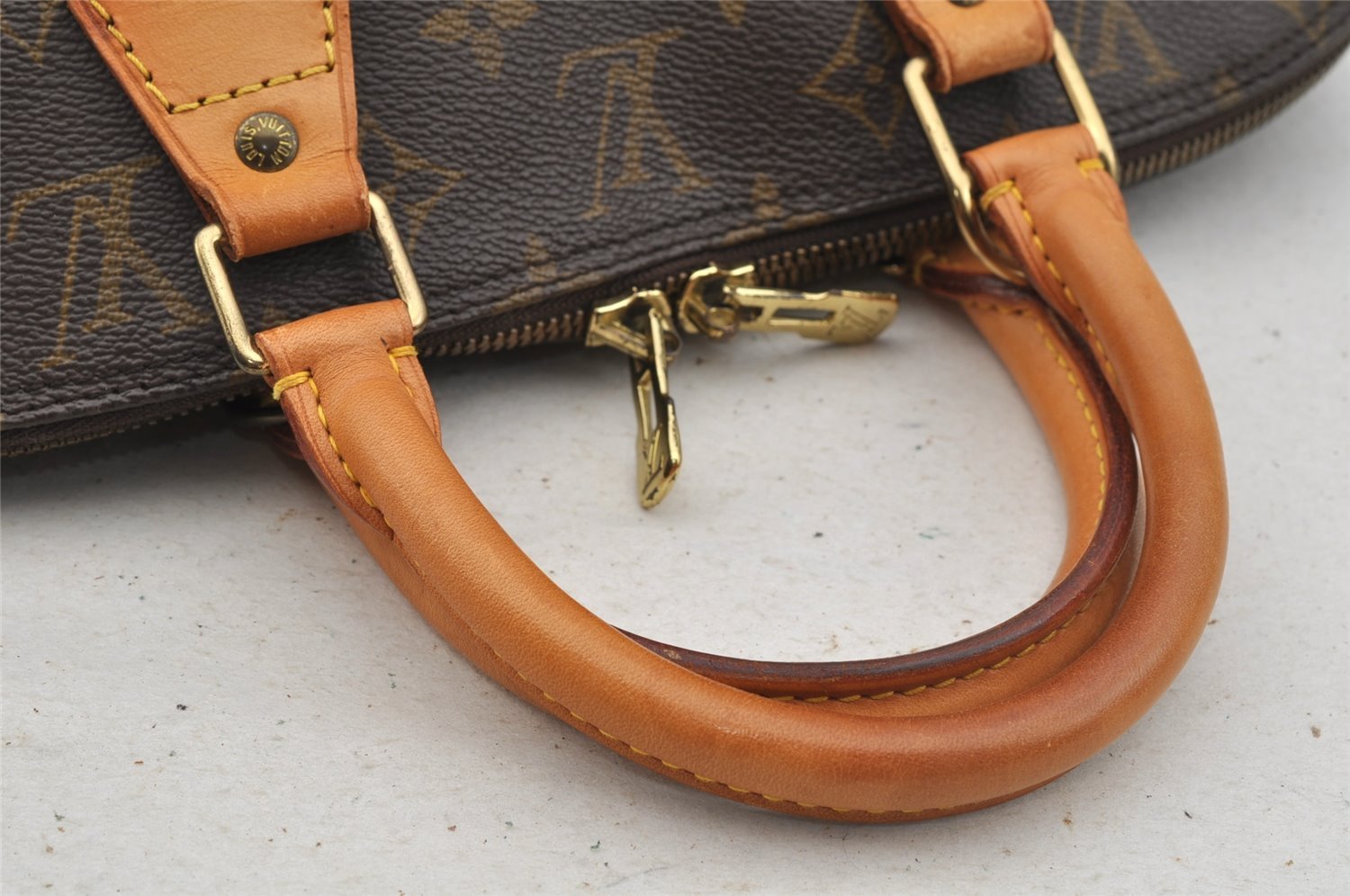 Authentic Louis Vuitton Monogram Alma Hand Bag Purse M51130 LV 7080I