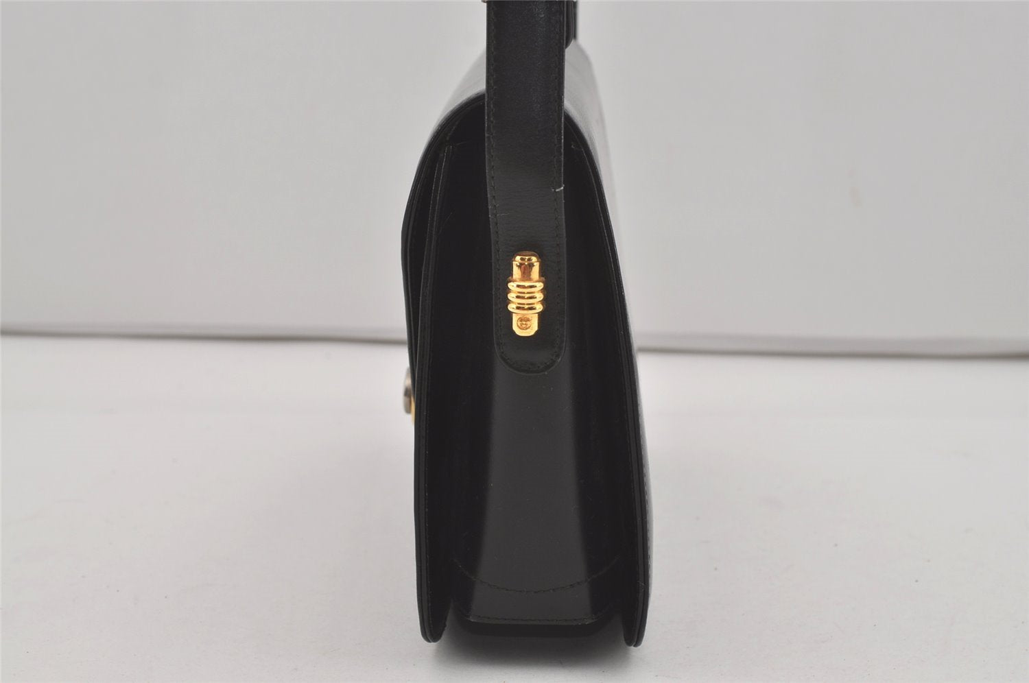 Authentic GUCCI Vintage Shoulder Cross Body Bag Purse Leather Black 7101I