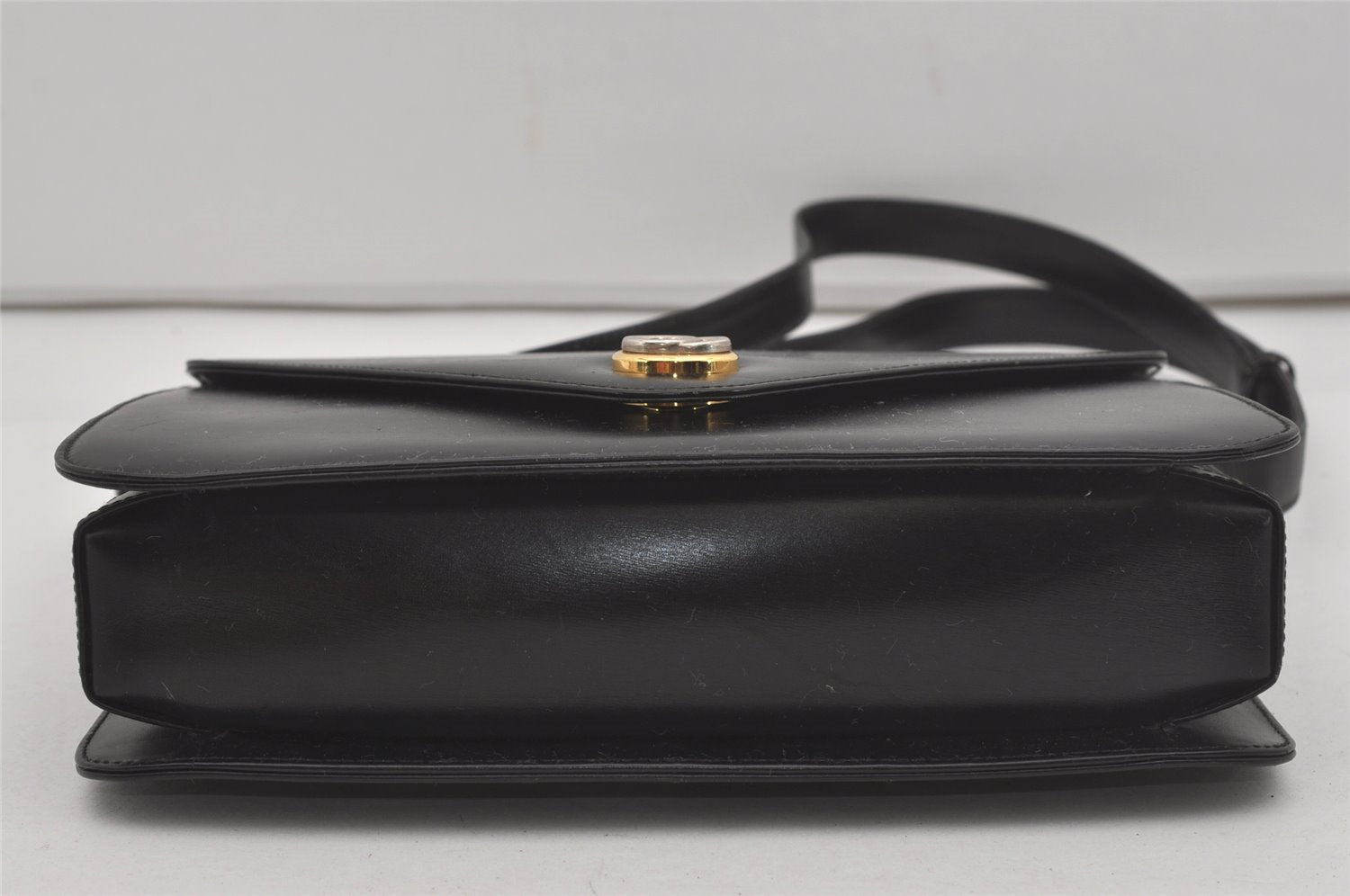 Authentic GUCCI Vintage Shoulder Cross Body Bag Purse Leather Black 7101I