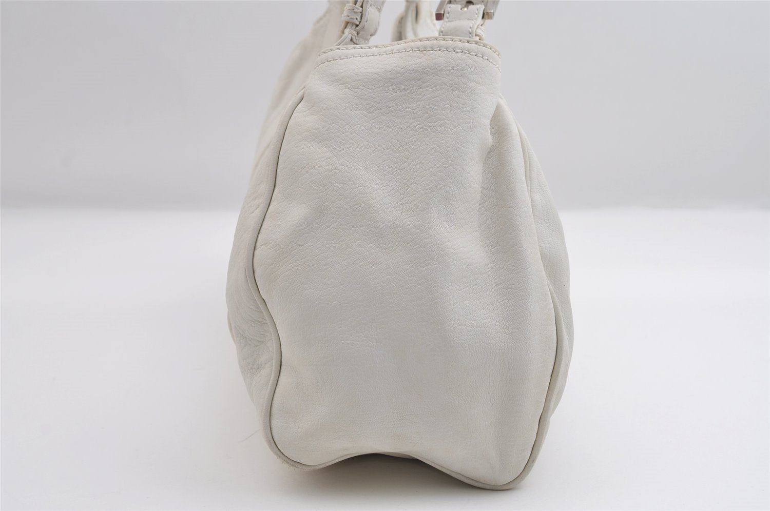 Authentic FENDI Vintage Shoulder Hand Bag Leather White 7103I