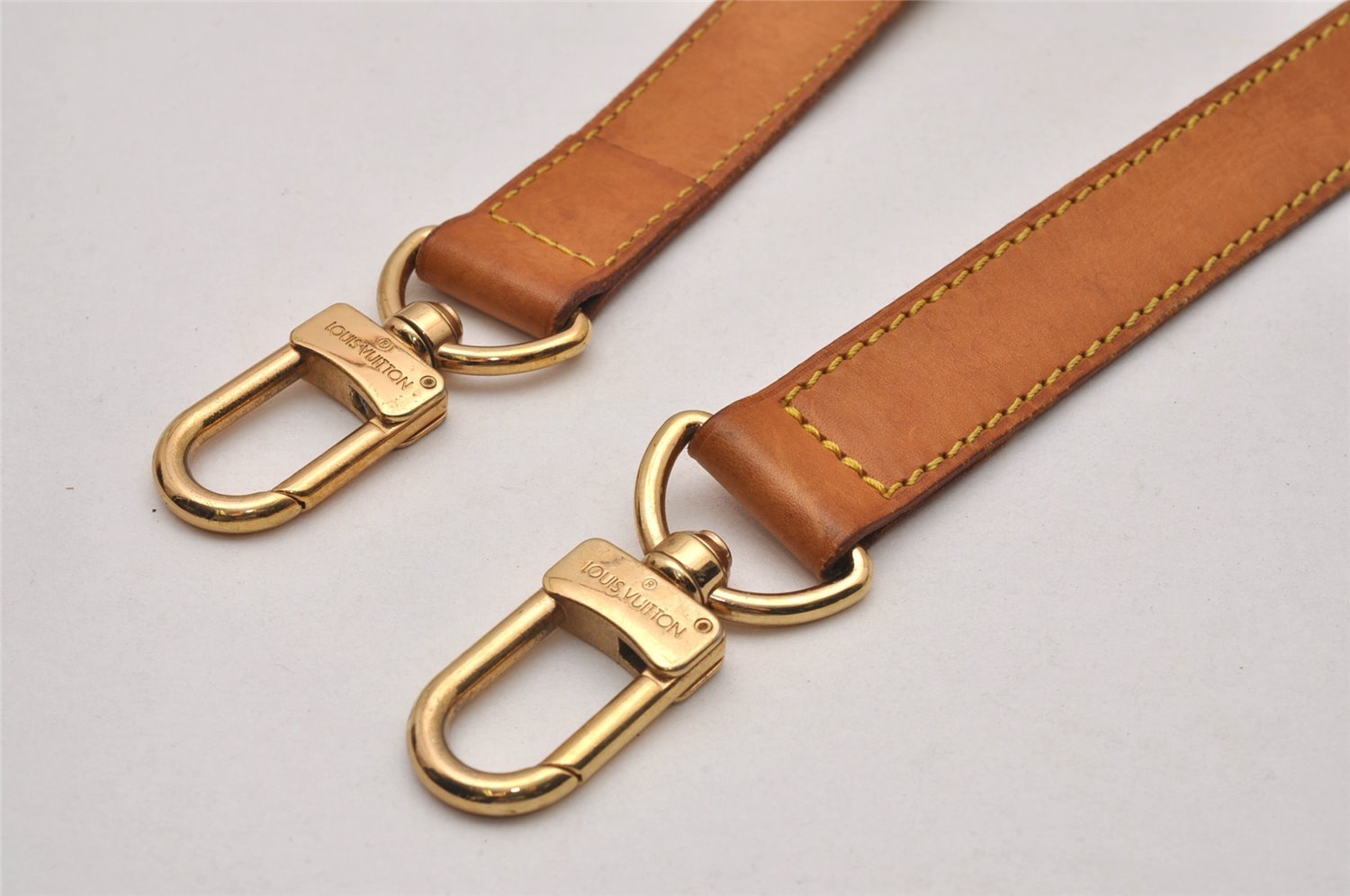 Authentic Louis Vuitton Leather Shoulder Strap Beige 40.2-47.2