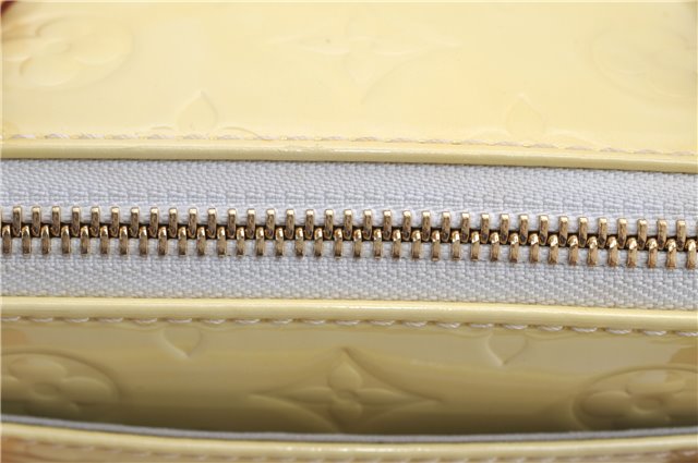 Auth Louis Vuitton Vernis Rose Wood Avenue Shoulder Bag Yellow M93508 LV 7130F