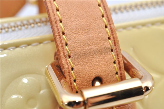 Auth Louis Vuitton Vernis Rose Wood Avenue Shoulder Bag Yellow M93508 LV 7130F