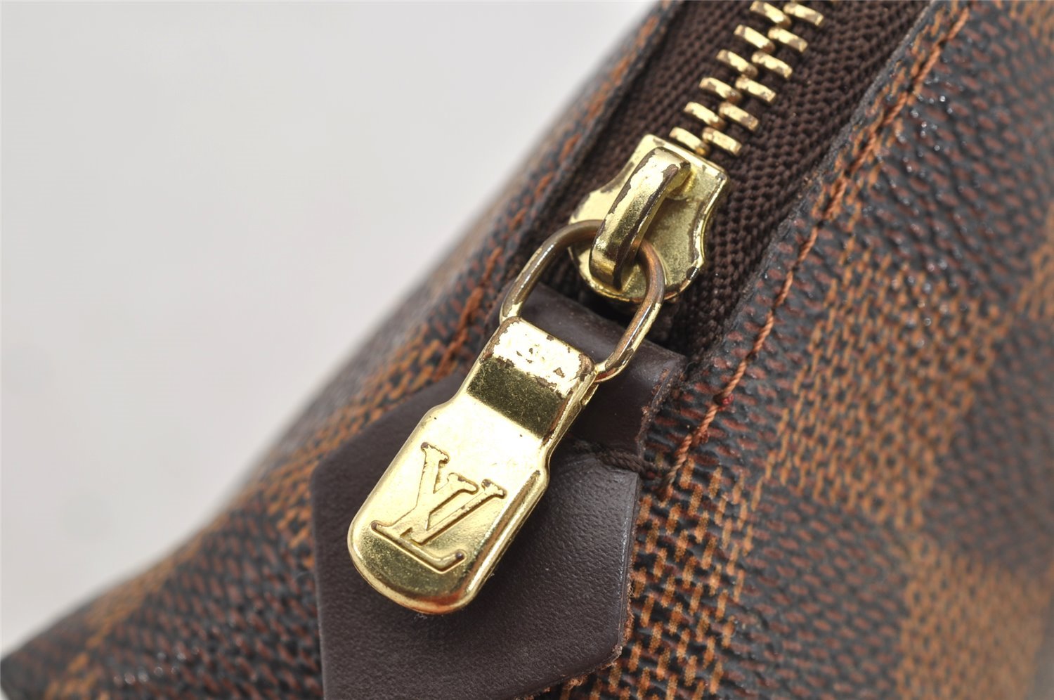 Authentic Louis Vuitton Damier Pochette Cosmetic PM Pouch N47516 LV 7155I