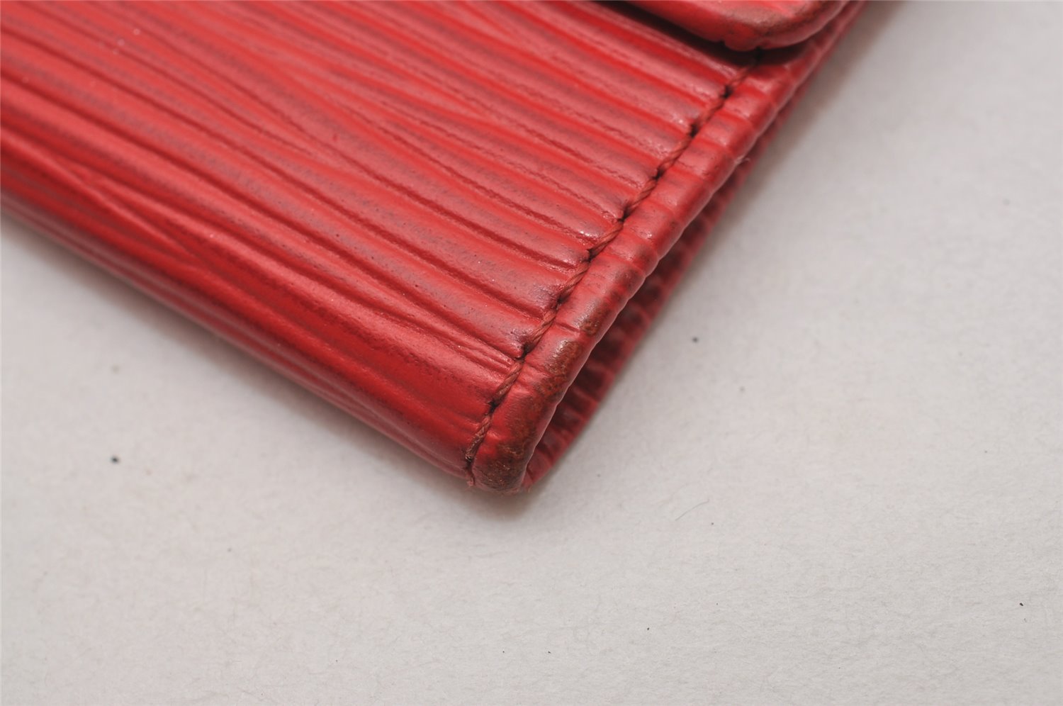 Authentic Louis Vuitton Epi Multicles 6 Key Case Red M63817 LV 7164I