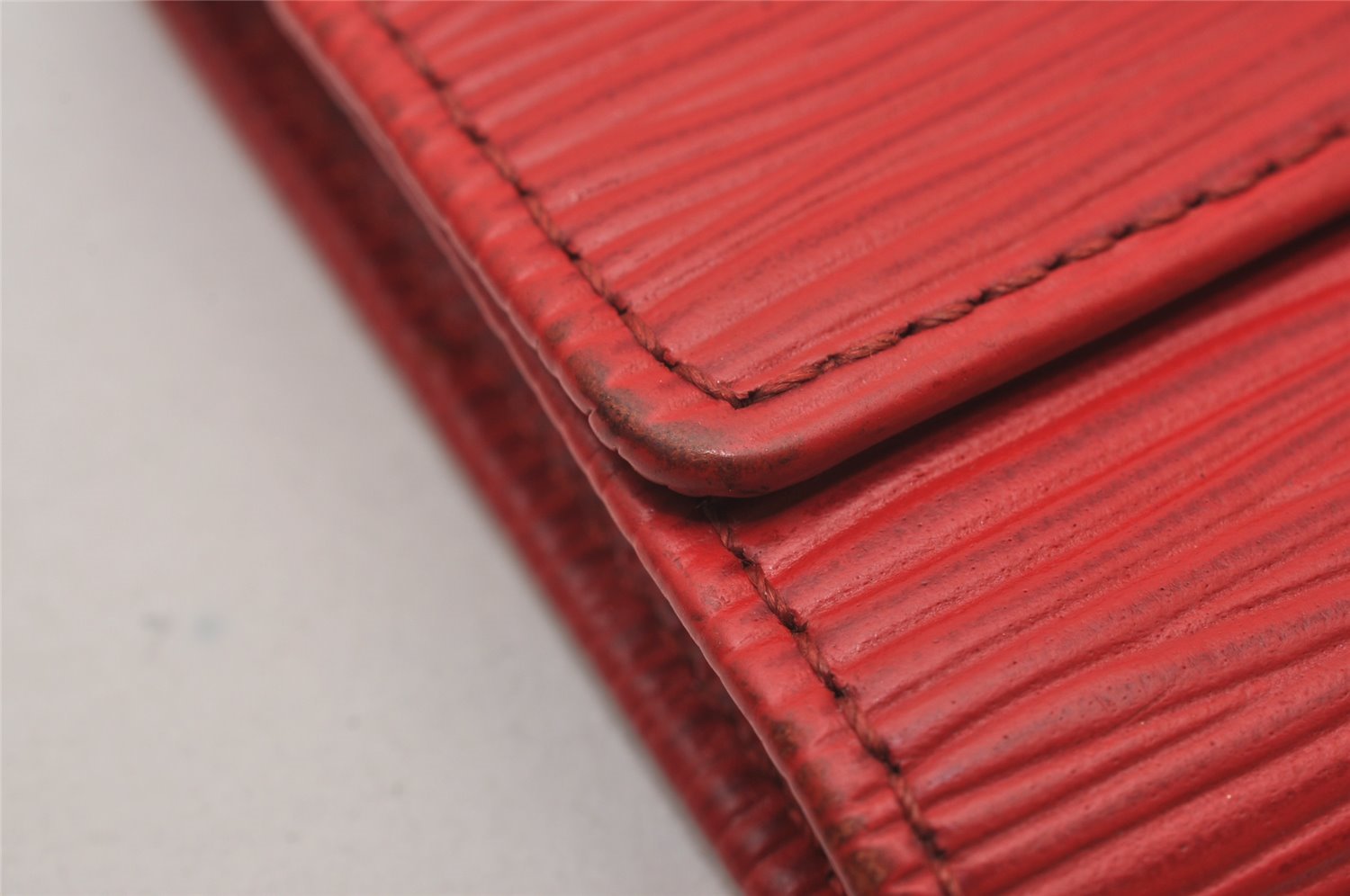 Authentic Louis Vuitton Epi Multicles 6 Key Case Red M63817 LV 7164I