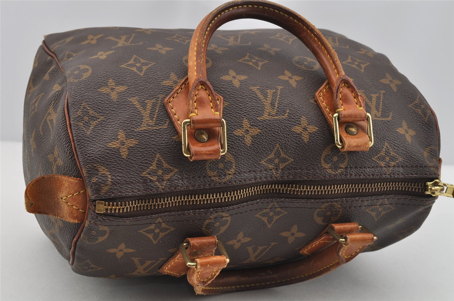 Authentic Louis Vuitton Monogram Speedy 25 Boston Hand Bag M41528 LV 7187I