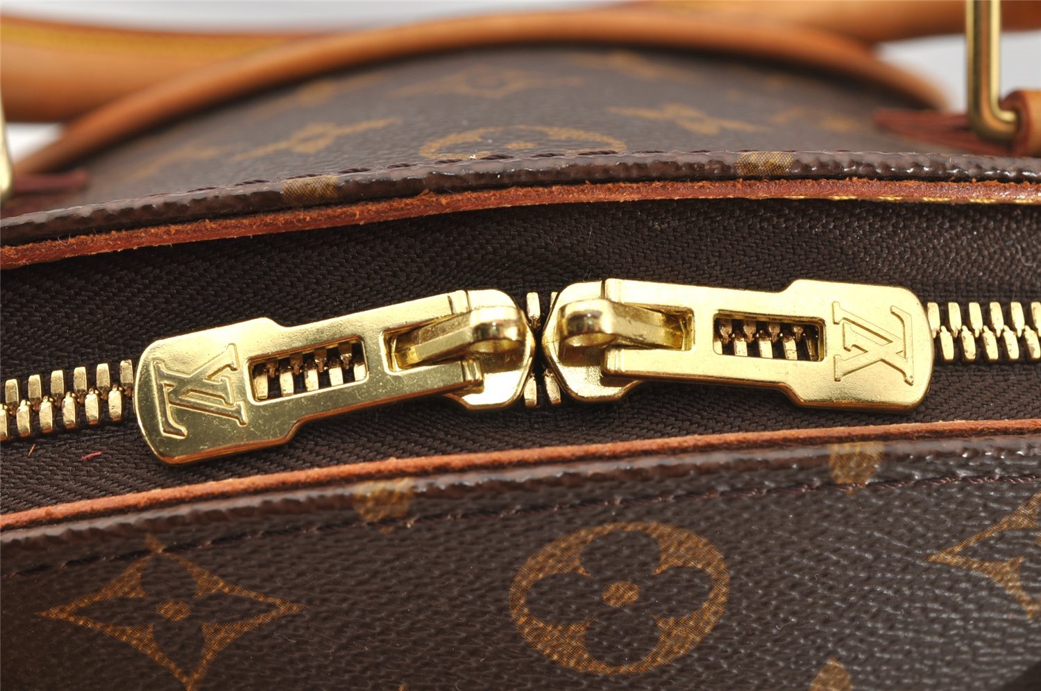 Authentic Louis Vuitton Monogram Ellipse MM Hand Bag M51126 LV 7196I