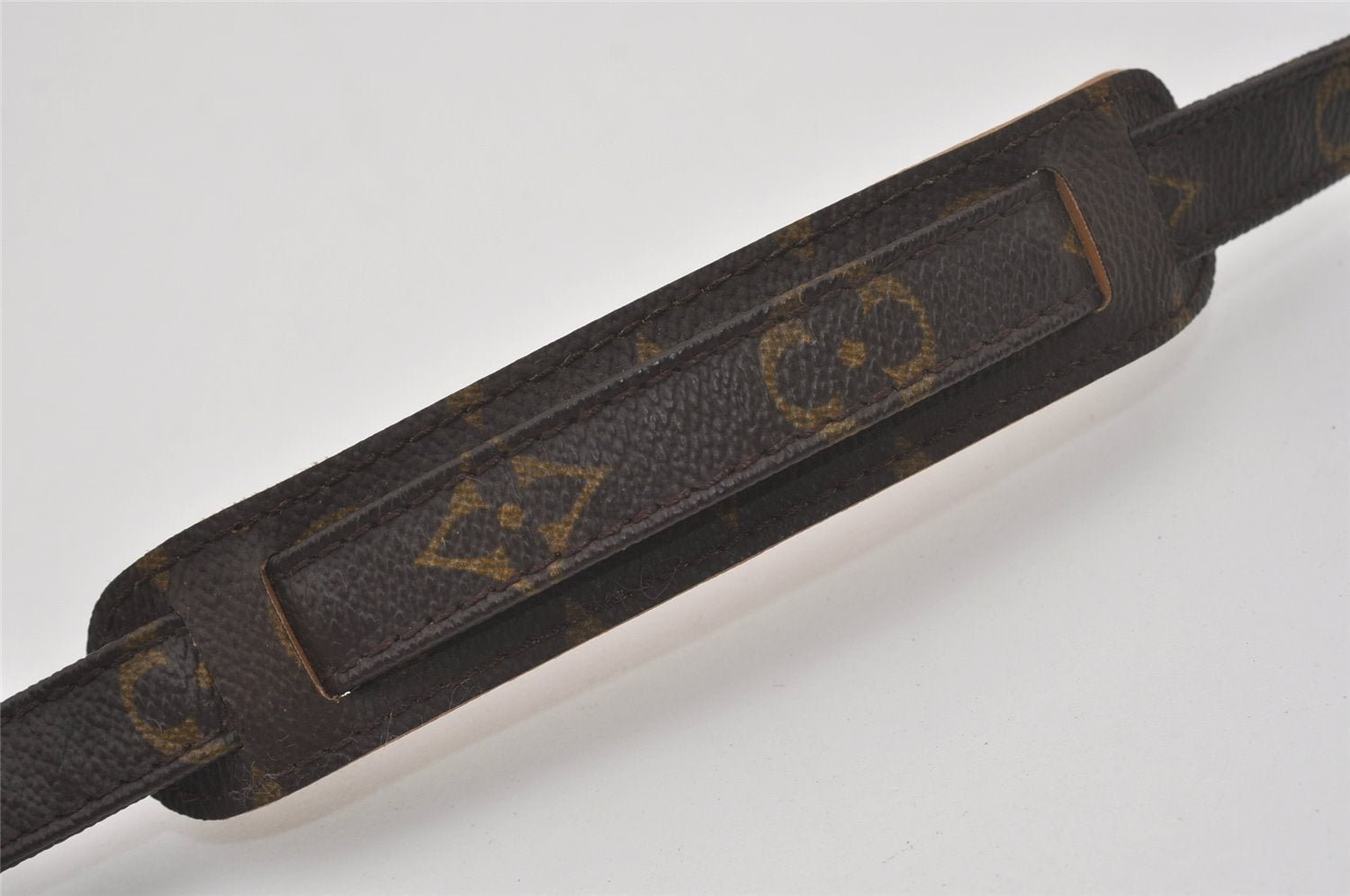 Authentic Louis Vuitton Monogram Shoulder Strap 46.7