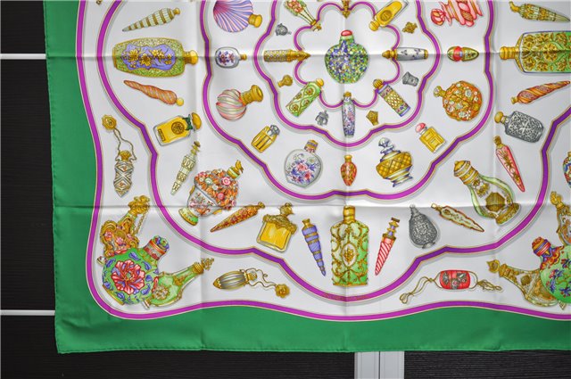 Authentic HERMES Carre 90 Scarf 