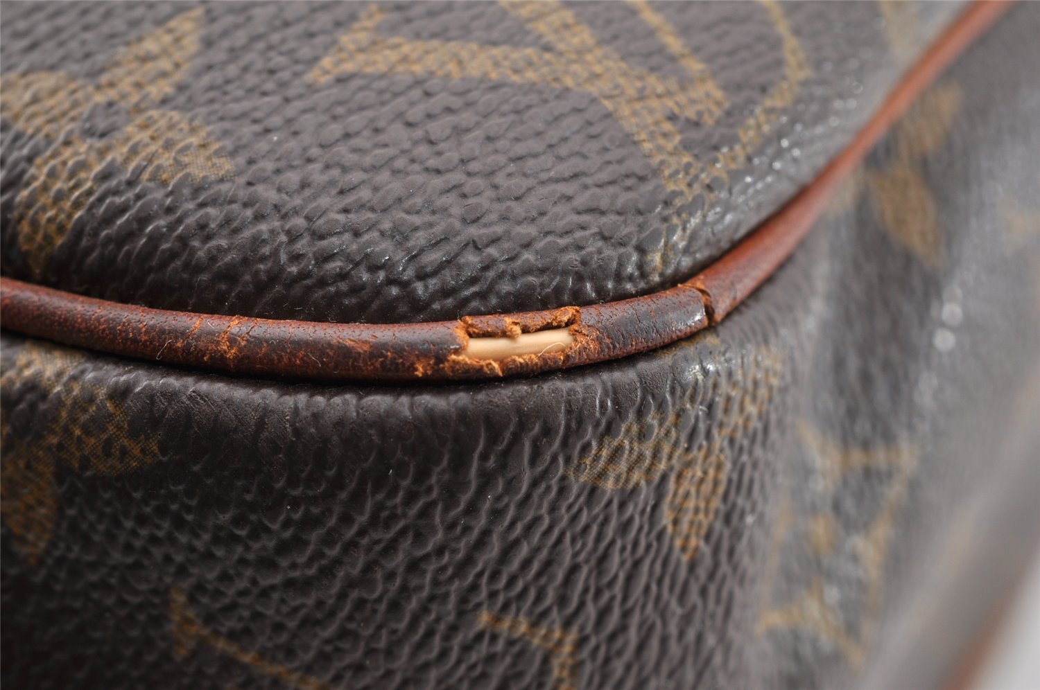 Authentic Louis Vuitton Monogram Batignolles Horizontal Tote Bag M51154 LV 7235I