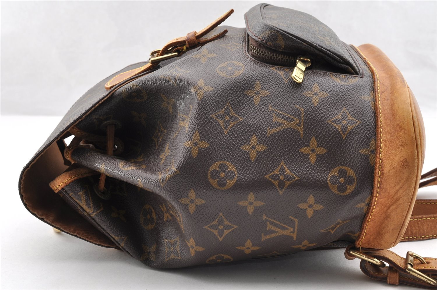 Authentic Louis Vuitton Monogram Montsouris MM Backpack M51136 LV 7237I