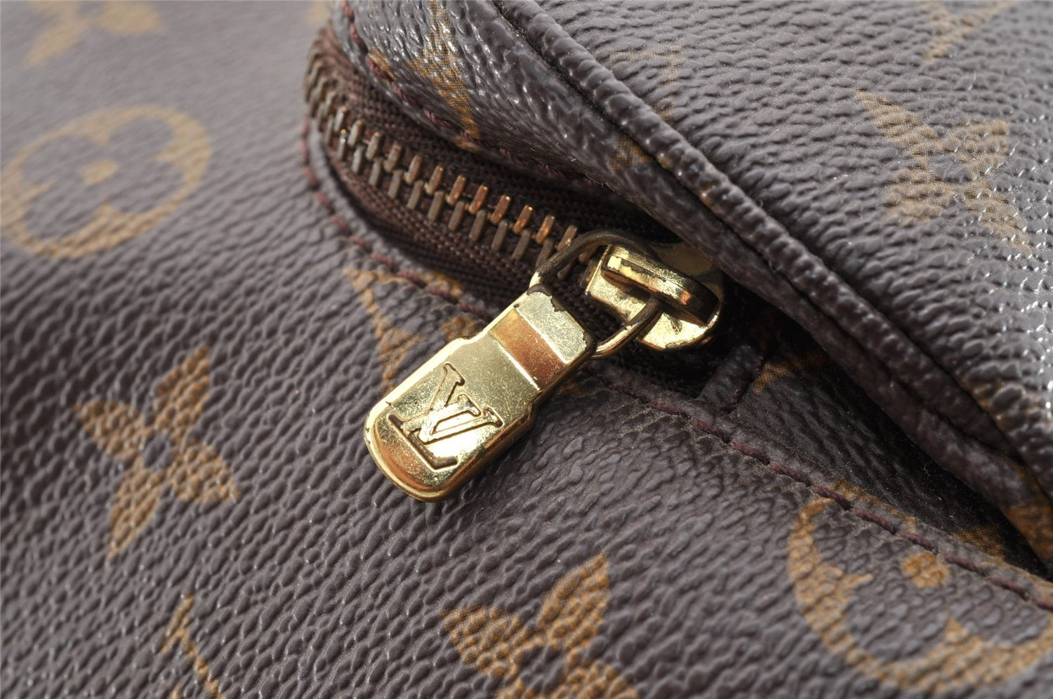 Authentic Louis Vuitton Monogram Montsouris MM Backpack M51136 LV 7237I