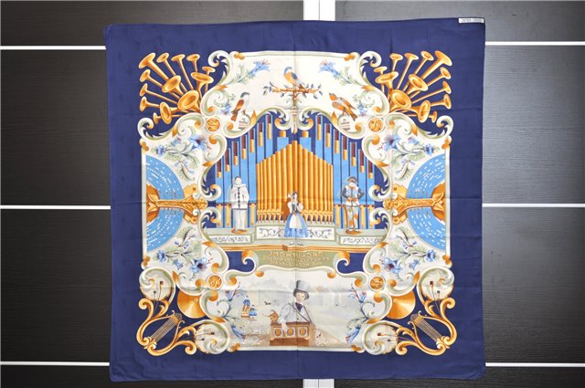 Authentic HERMES Carre 90 Scarf 