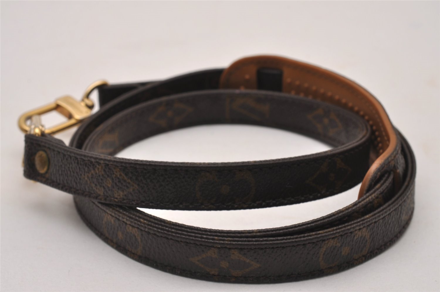 Authentic Louis Vuitton Monogram Shoulder Strap 46.9