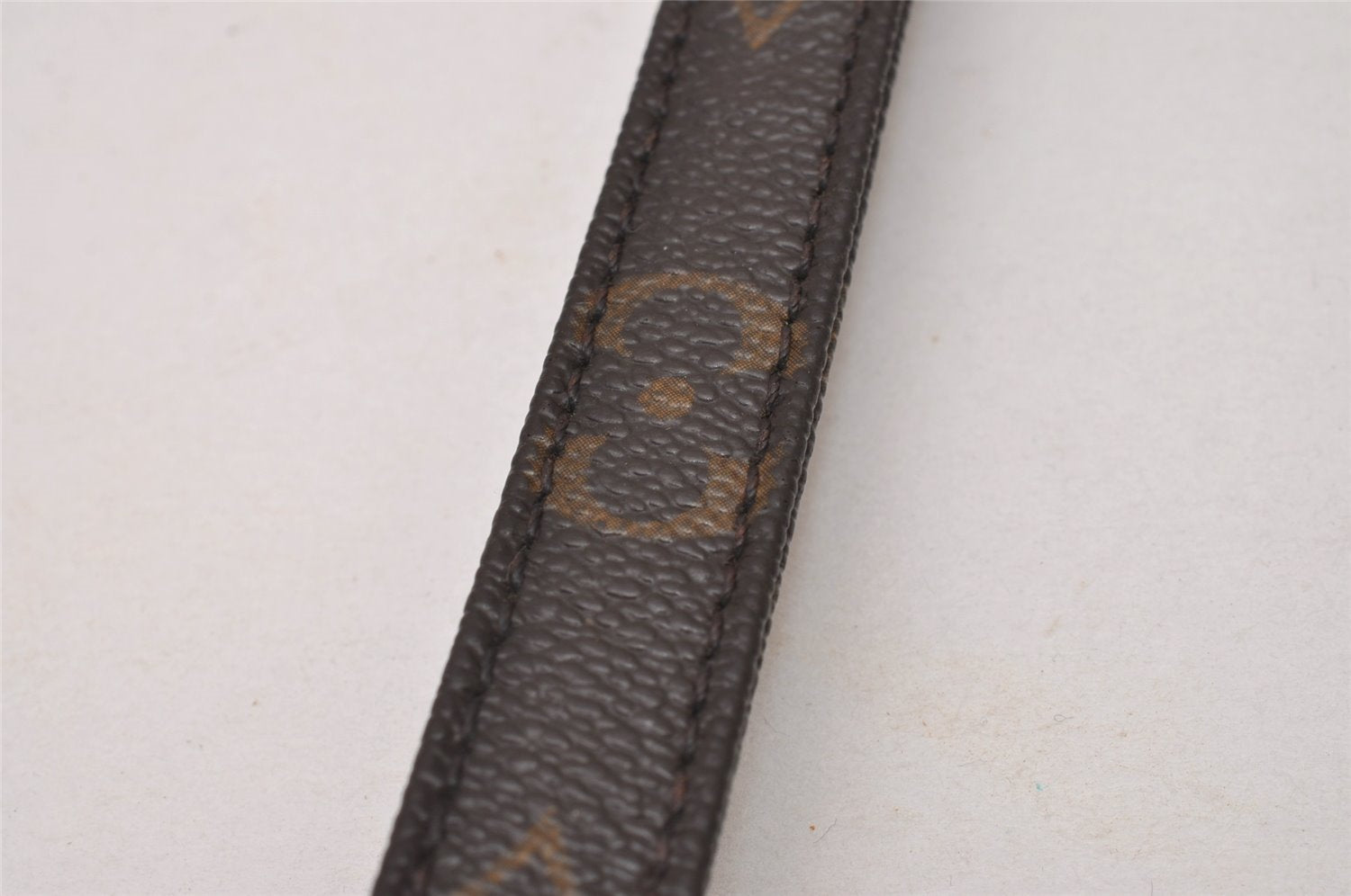 Authentic Louis Vuitton Monogram Shoulder Strap 46.9