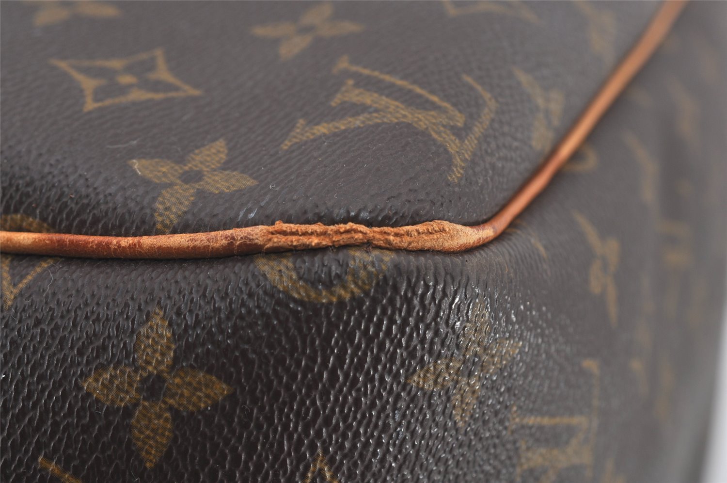 Authentic Louis Vuitton Monogram Evasion PM Boston Travel Bag M41443 LV 7248I