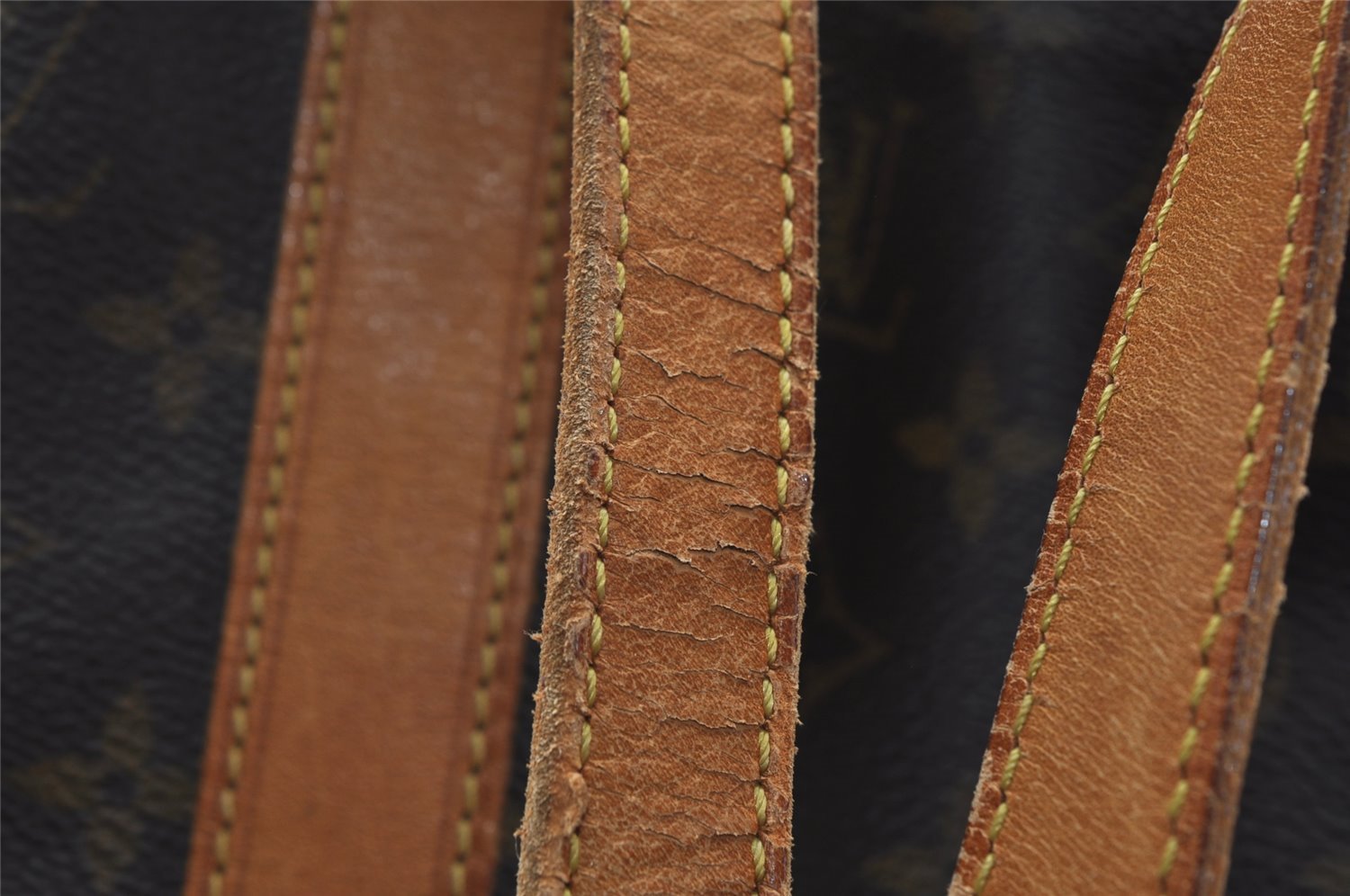 Authentic Louis Vuitton Monogram Randonnee PM Shoulder Bag M42243 LV 7255I