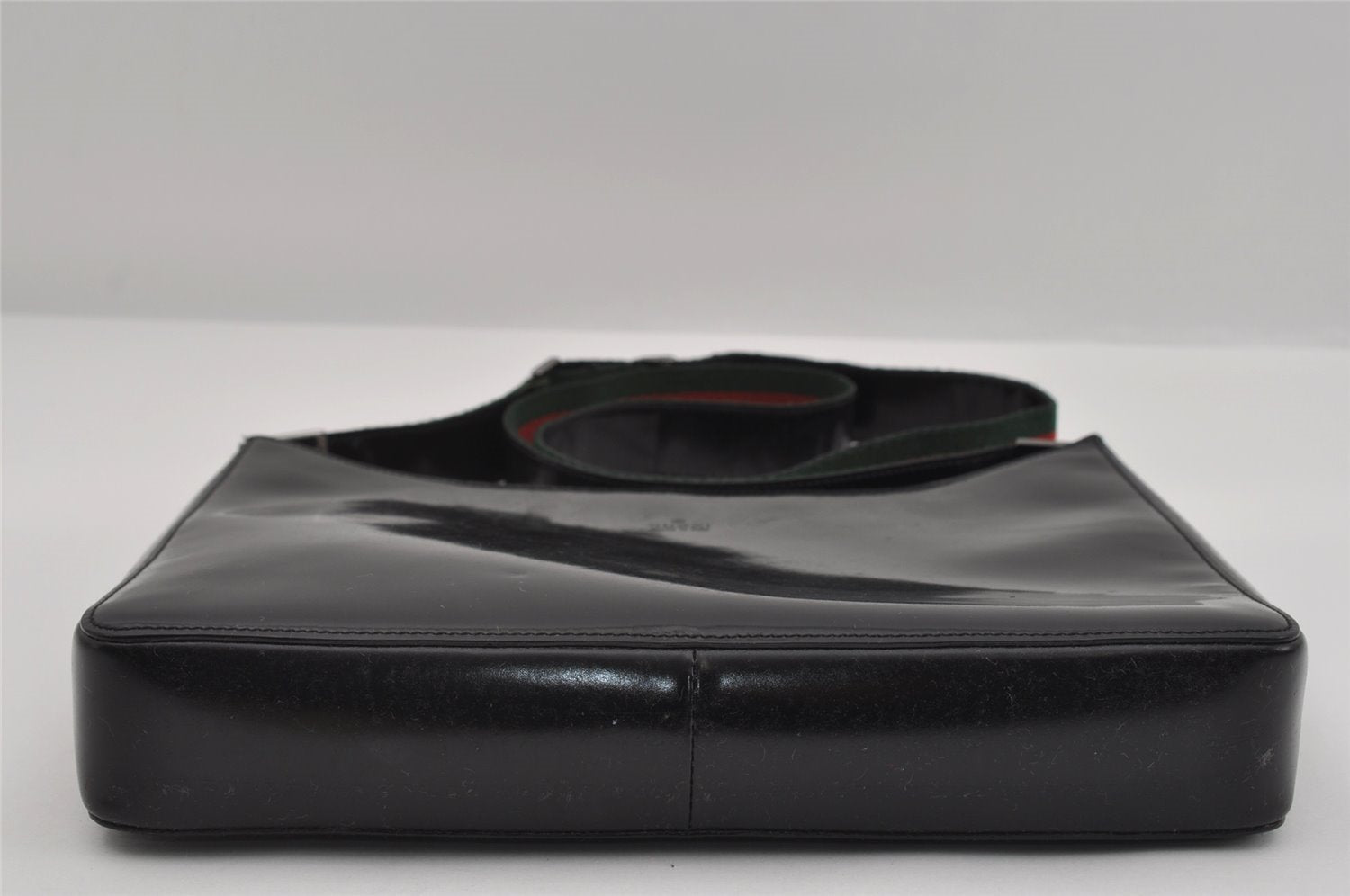 Authentic GUCCI Web Sherry Line Shoulder Cross Body Bag Enamel Black 7262I