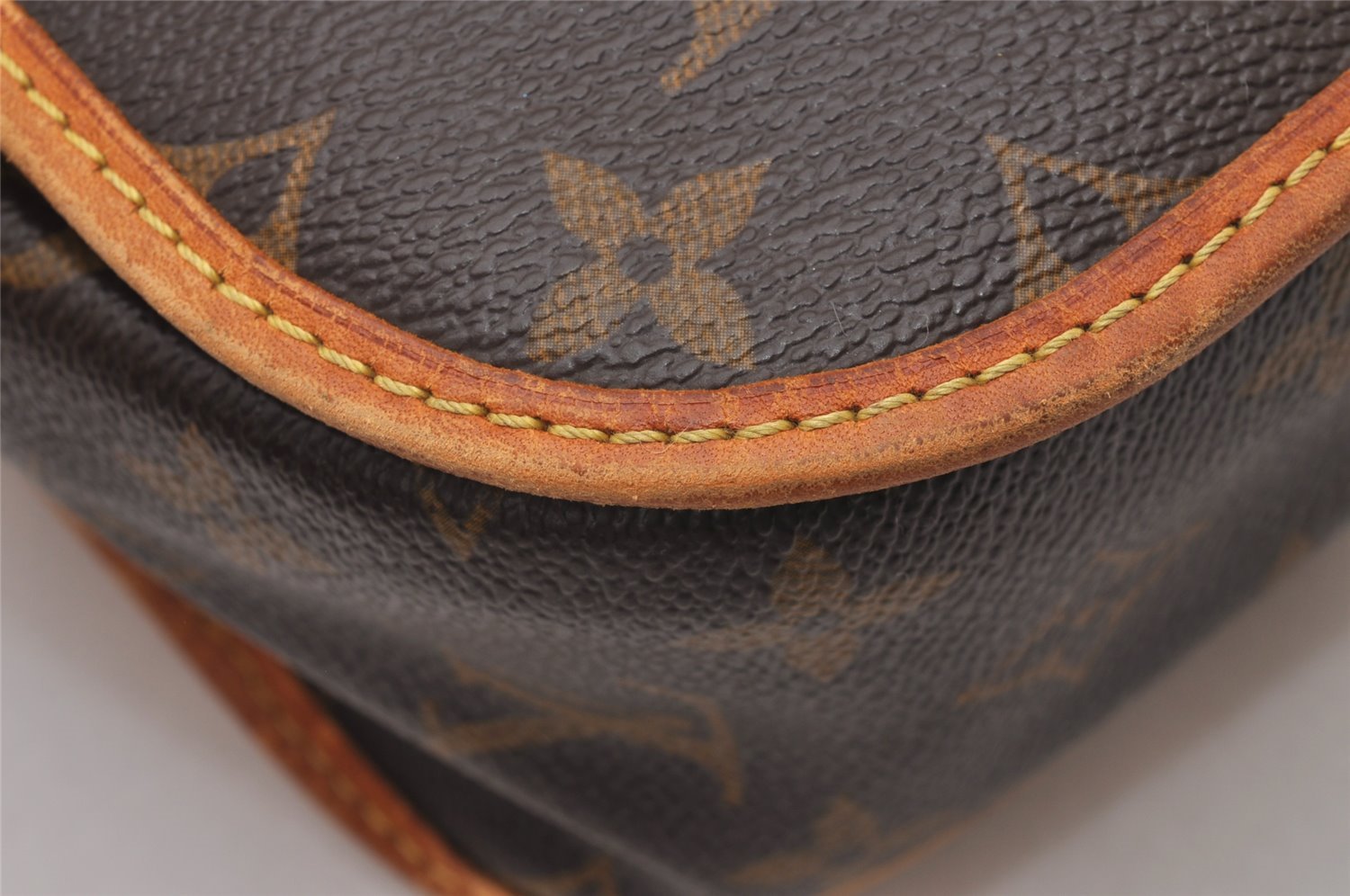 Auth Louis Vuitton Monogram Messenger Bosphore PM Shoulder Bag M40106 LV 7264I