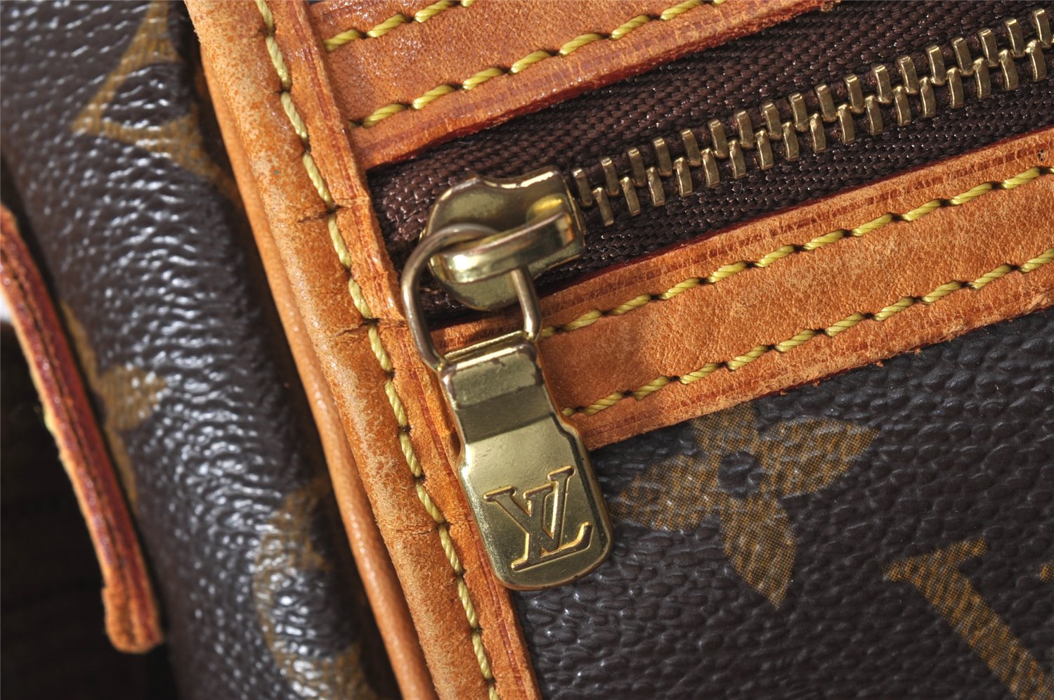 Auth Louis Vuitton Monogram Messenger Bosphore PM Shoulder Bag M40106 LV 7264I