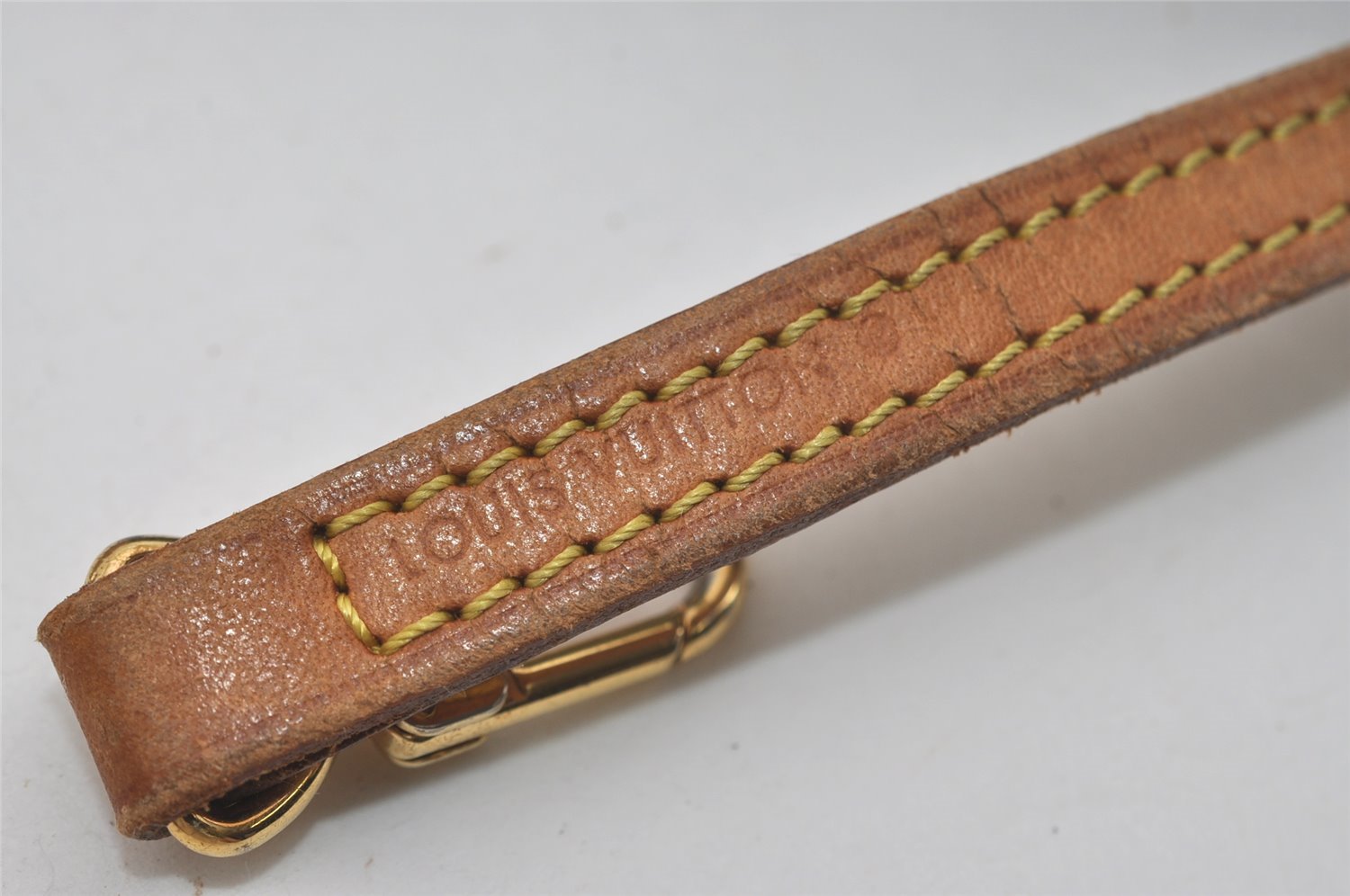 Authentic Louis Vuitton Leather Shoulder Strap Beige 48.8