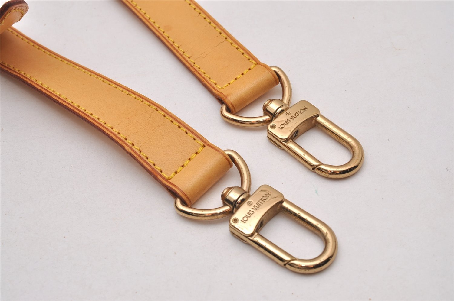 Authentic Louis Vuitton Leather Shoulder Strap Beige 35.8-42.9