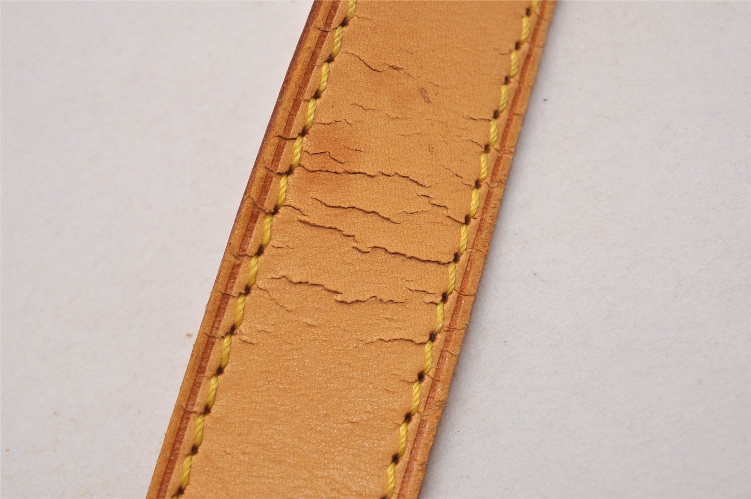 Authentic Louis Vuitton Leather Shoulder Strap Beige 35.8-42.9