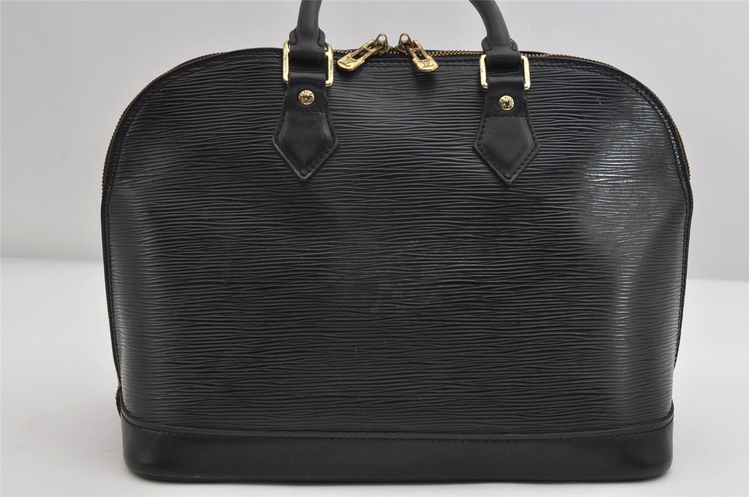 Authentic Louis Vuitton Epi Alma PM Hand Bag Black M40302 LV 7278I