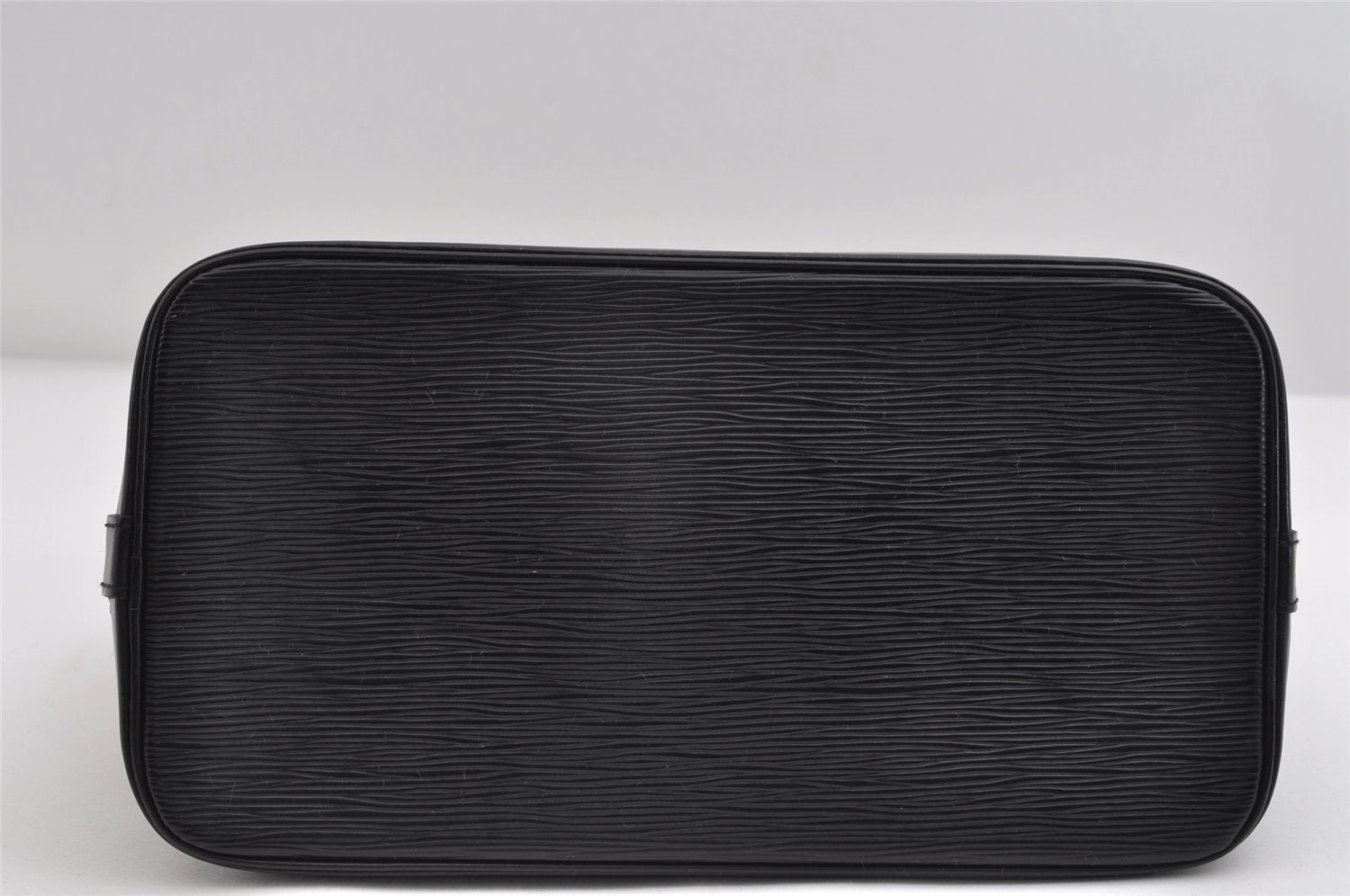 Authentic Louis Vuitton Epi Alma PM Hand Bag Black M40302 LV 7278I