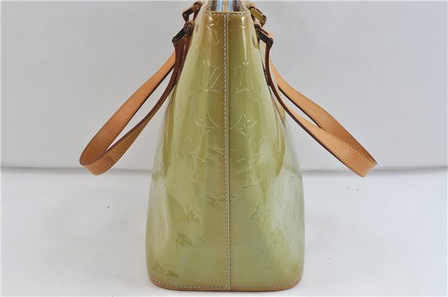 Authentic LOUIS VUITTON Vernis Houston Shoulder Bag M91005 Light Green LV 7285C