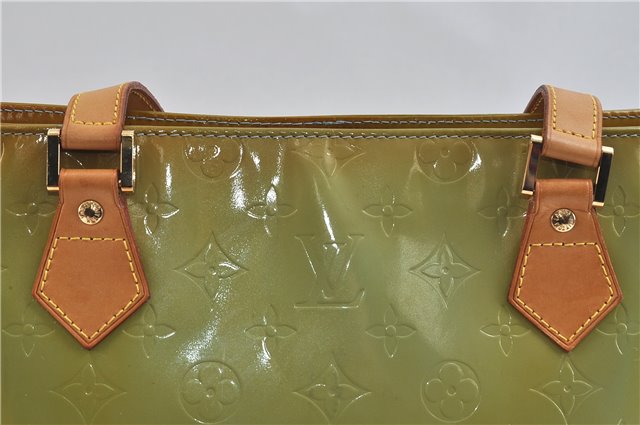 Authentic LOUIS VUITTON Vernis Houston Shoulder Bag M91005 Light Green LV 7285C