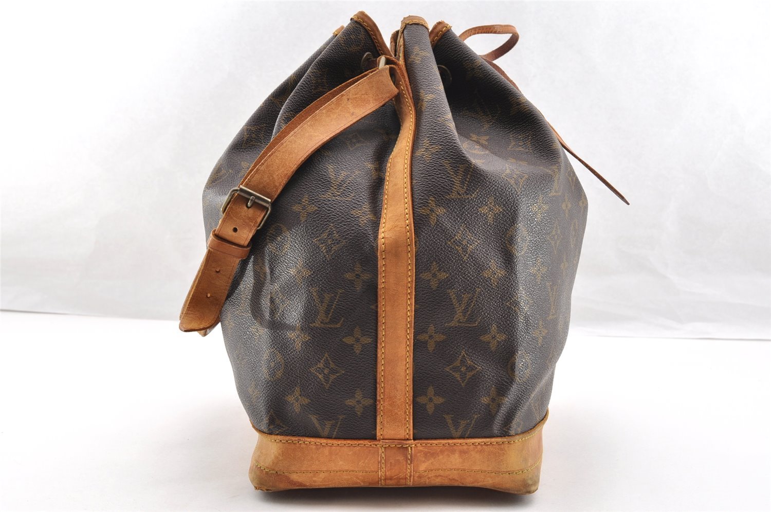 Authentic Louis Vuitton Monogram Noe Shoulder Drawstring Bag M42224 LV 7296I