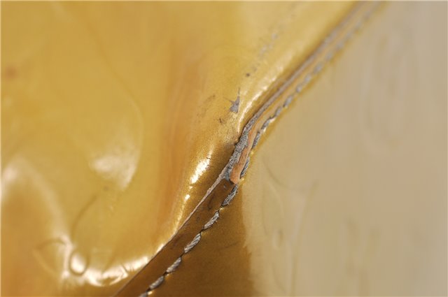 Authentic LOUIS VUITTON Vernis Reade MM Hand Tote Bag Yellow LV 7297C