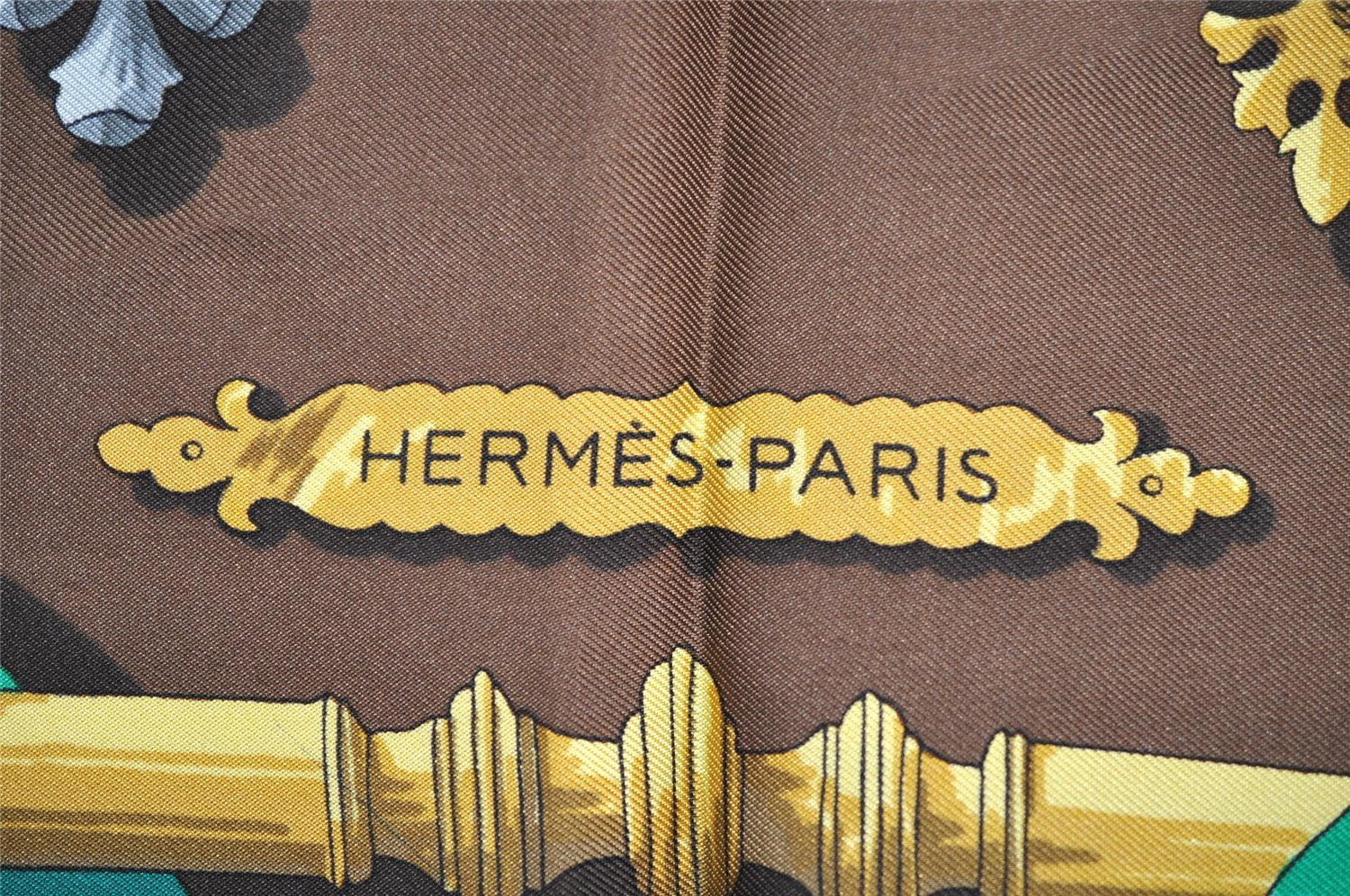 Authentic HERMES Carre 90 Scarf 