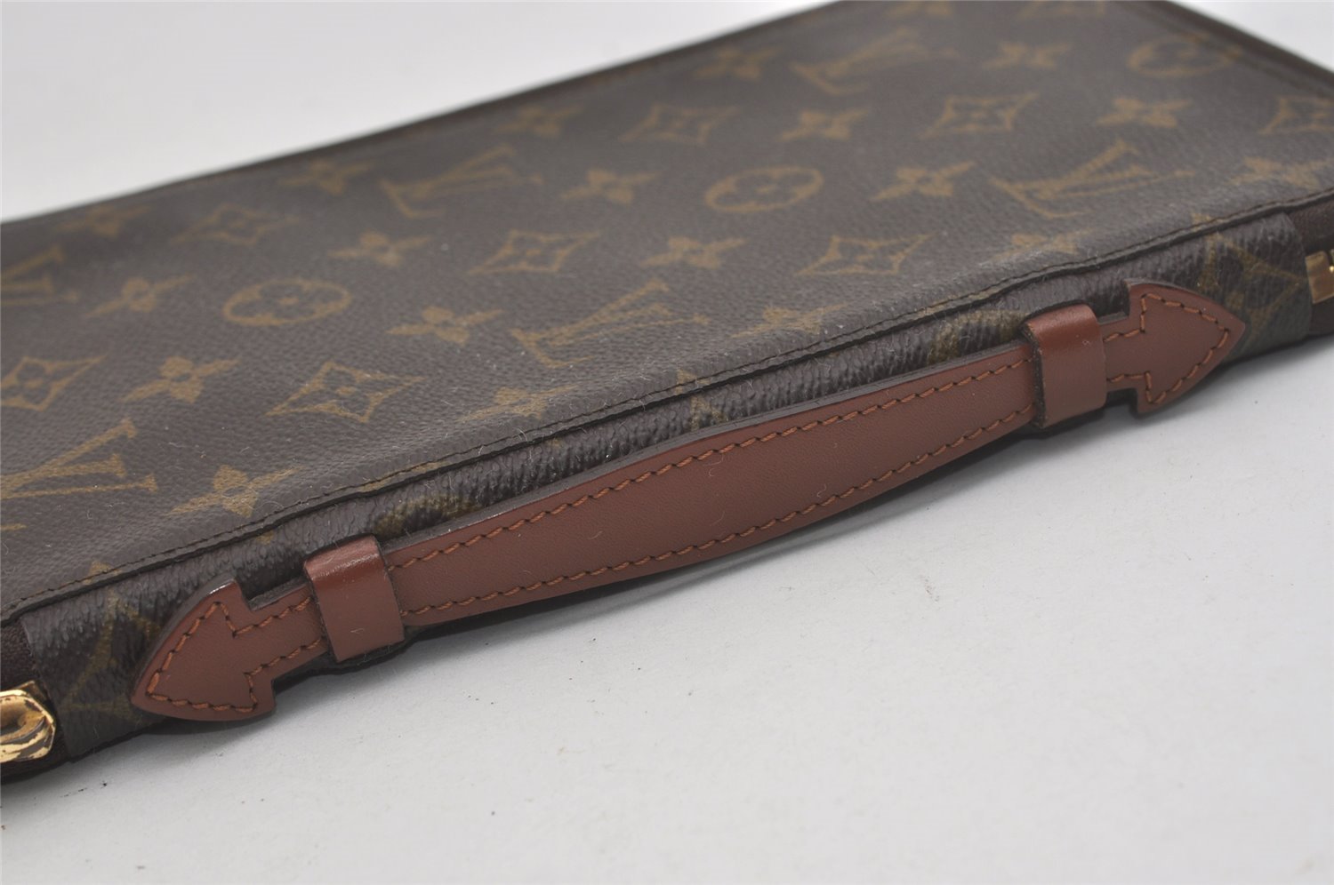 Authentic Louis Vuitton Monogram Poche Escapade Travel Case M60113 LV 7326I